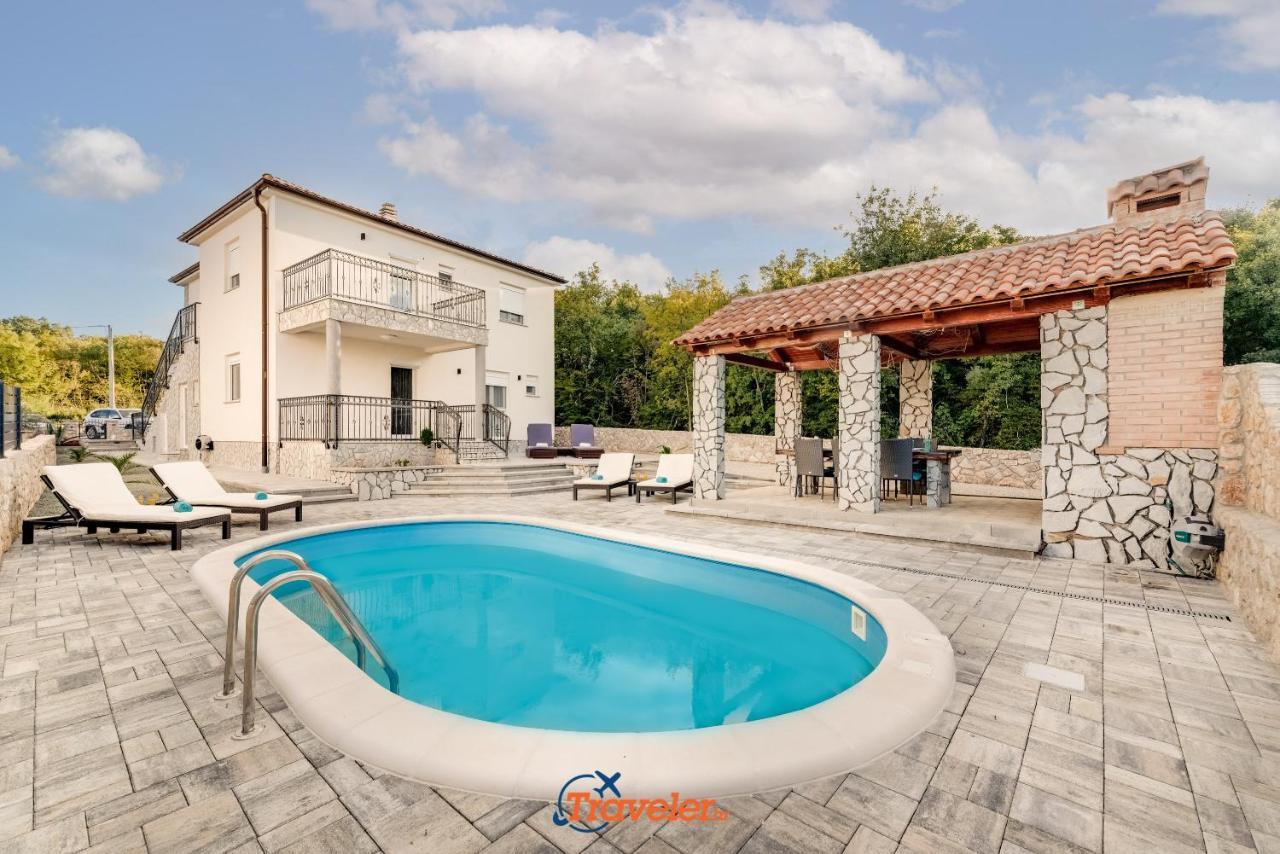 Hlapa-new Modern Near - By Traveler Tourist Agency Krk Gostinjac